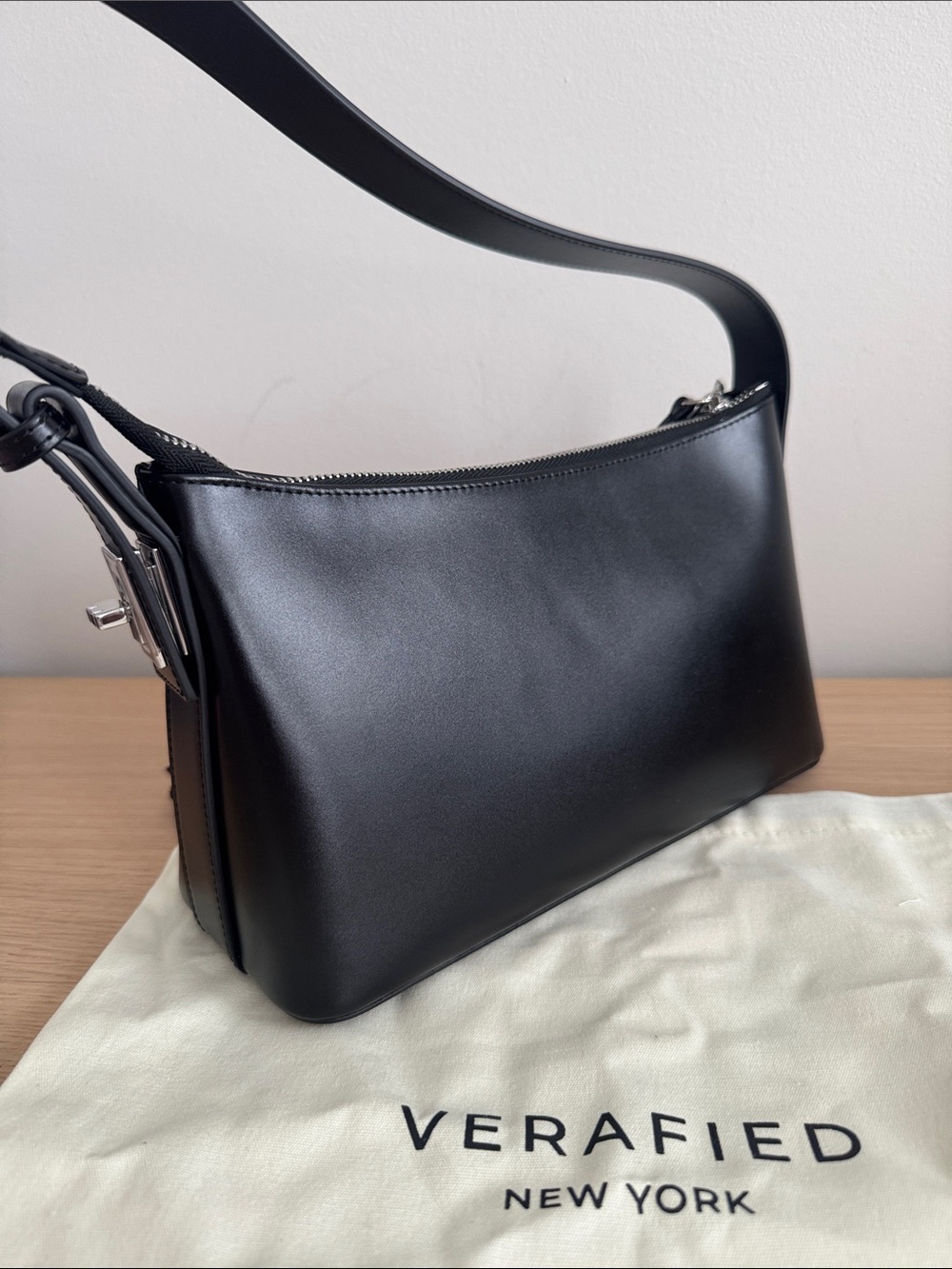 Verified NY black and silver hobo bag - Picture 3 of 11